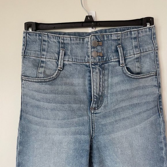 Women's / Teen's Ann Taylor Light Wash Easy Straigh Jeans size 2 - Picture 3 of 11